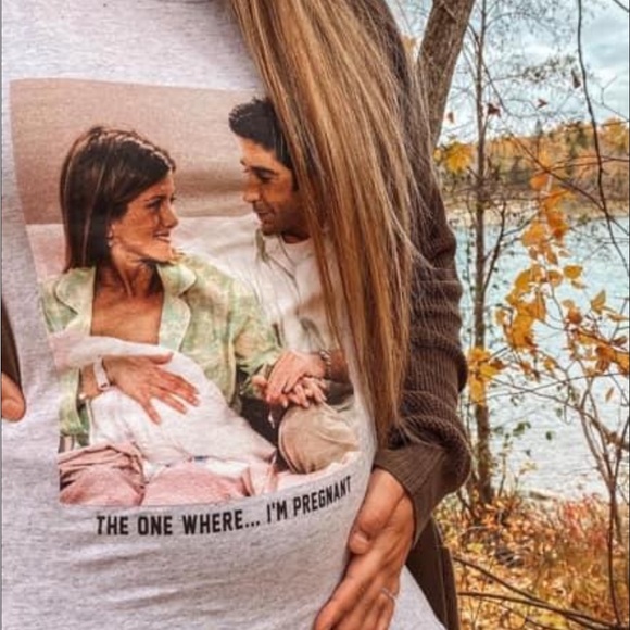 FRIENDS pregnancy announcement shirt - Picture 2 of 2
